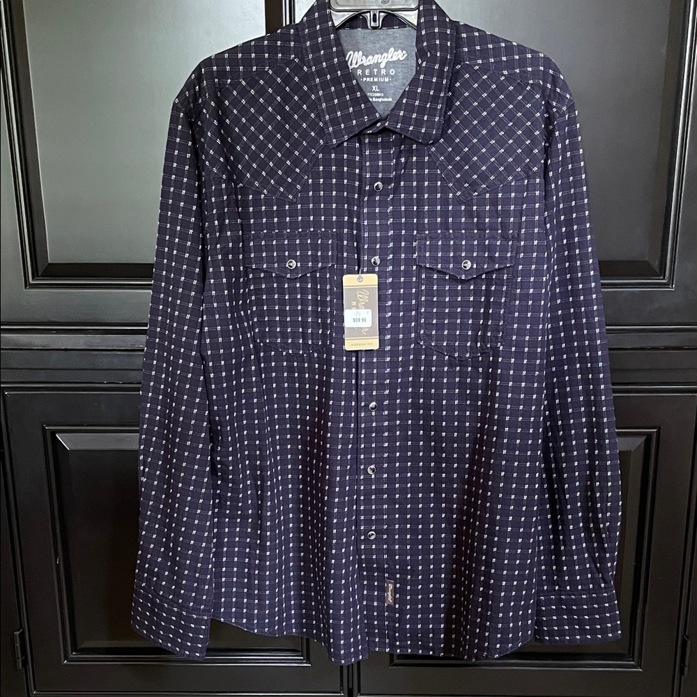 NWT Wrangler Retro Men's Dark Blue Checkered Button Down Shirt